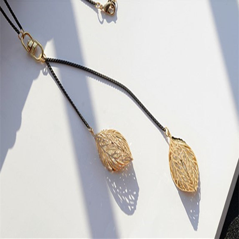 Leaf Tassel Long Necklace